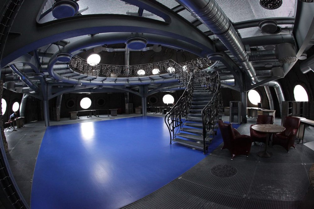 Alwernia Planet interior — sci-fi HR Giger architecture